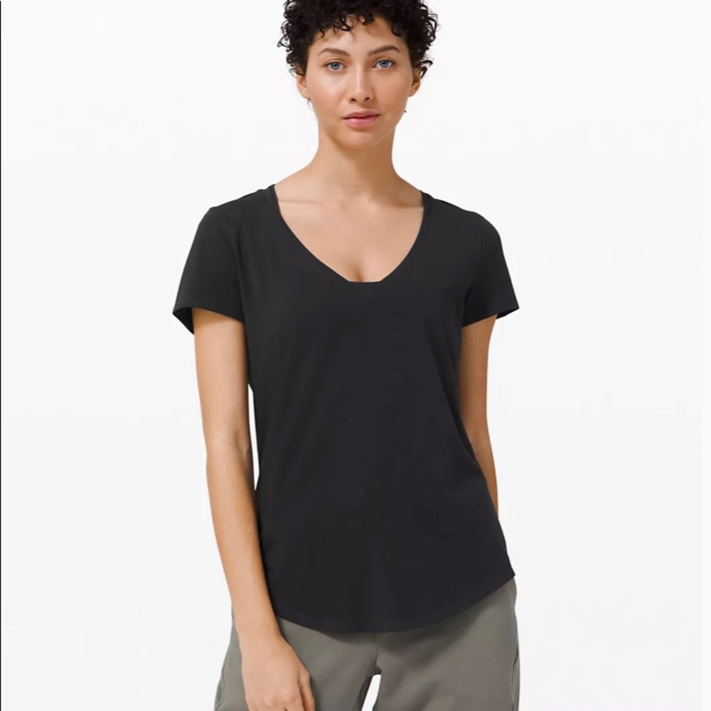 NEW Lululemon Love V Tee